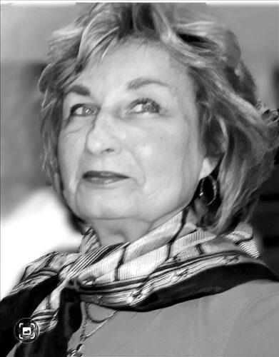 LORETTA HUGGINS